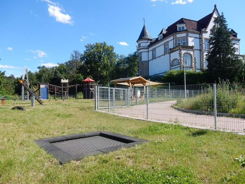 Der Spielplatz auf dem eh. Rittergutsgelände im Jahre 2024